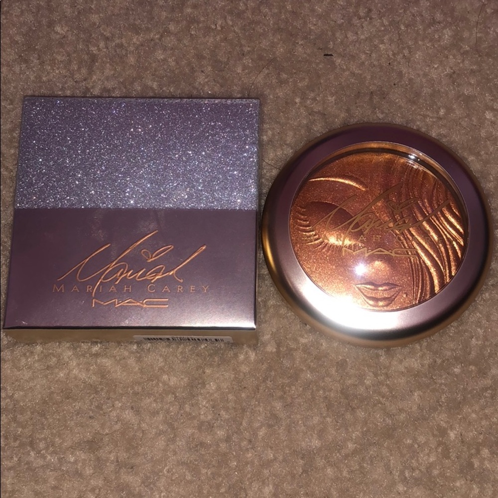 MAC X Mariah Carey LE Extra Dimension Skinfinish